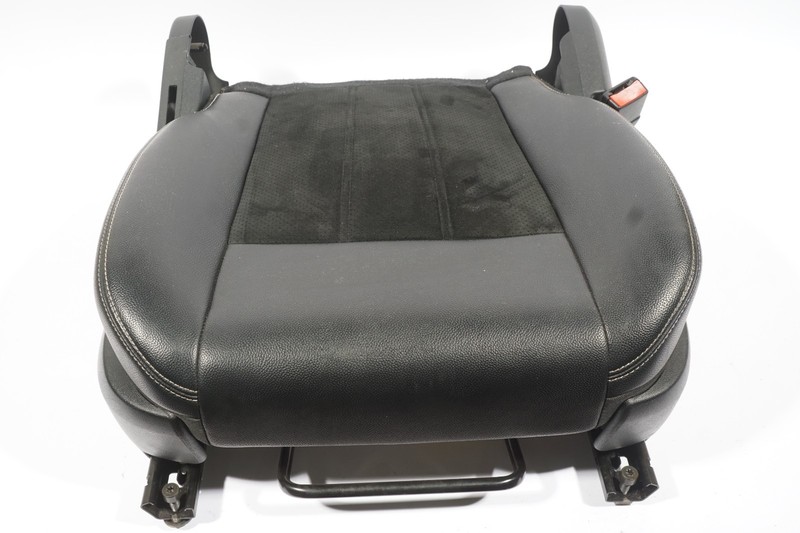 2014-2020 DODGE GRAND CARAVAN FRONT RIGHT SIDE LOWER SEAT CUSHION FRAME RAIL OEM