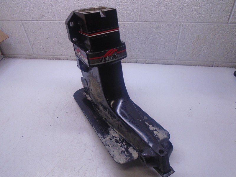 Y3 MerCruiser Alpha One Gen I Empty Upper Gearcase Housing Only 1547-9412A18