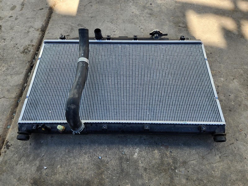 2025 Honda Accord Radiator Ex Lx Genuine Oem Honda, Japan Made 19010-64A-A01