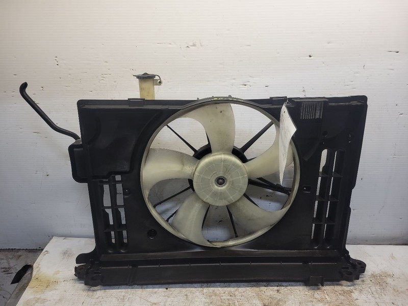 Radiator Fan Motor Sedan Fan Assembly Fits 14-19 COROLLA 1595828