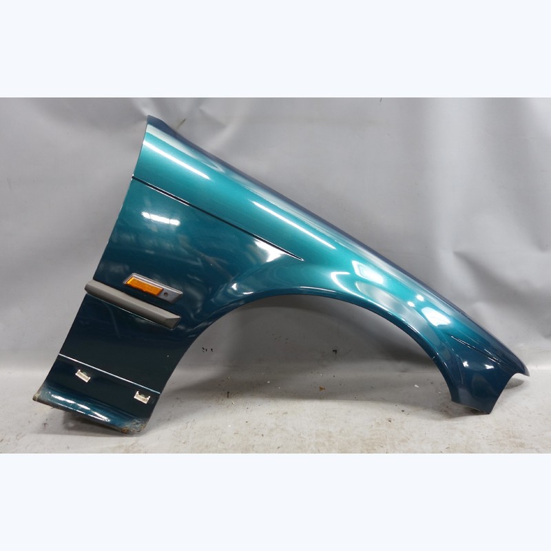 Damaged 1992-1996 BMW E36 3-Series Sedan Compact Right Front Fender Green