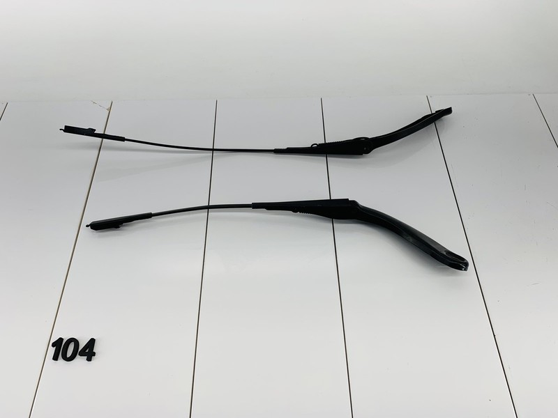 BMW 328I F30 FRONT RIGHT & LEFT WINDSHIELD WIPER WASHER ARM SET OF 2 OEM