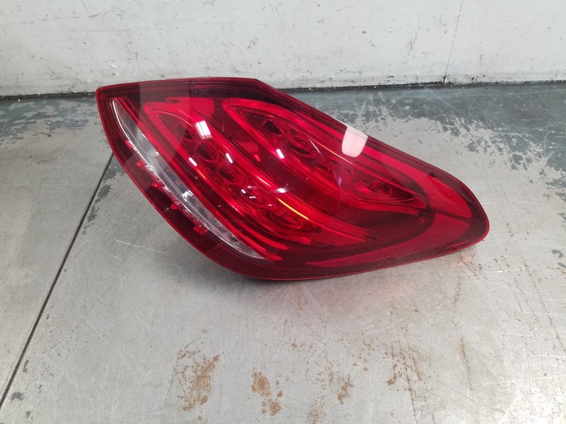 2016 Mercedes AMG C 63 S Right Passenger Tail Light #3164 F7