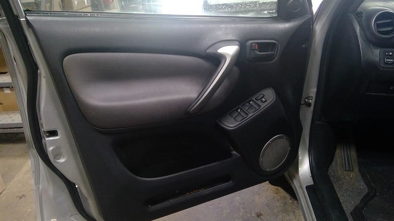 RAV 4 2004 Drivers Left Front Door Trim Panel 1798885