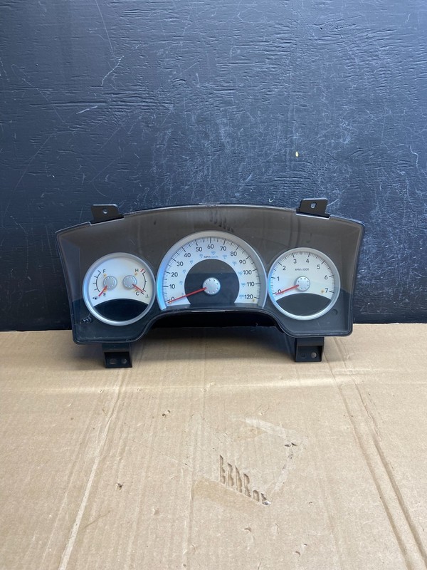 2006 Dodge Durango Speedometer Instrument Cluster Gauge Oem AD7079 DG