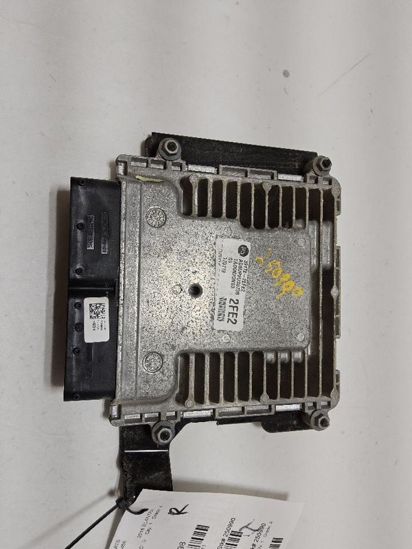 Engine ECM Electronic Control Module US Market 2.0L Fits 17-18 ELANTRA 3530711