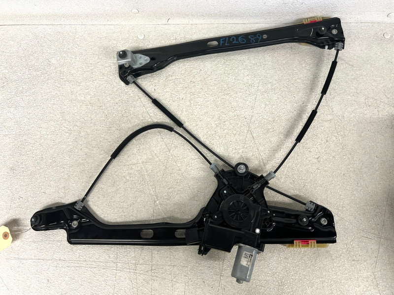 ⭐2017-2023 GMC ACADIA DENALI FRONT LEFT DOOR WINDOW REGULATOR MOTOR OEM LOT2689