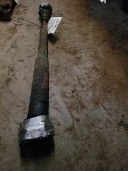 Front Drive Shaft 7.4L Fits 95-00 CHEVROLET 2500 PICKUP 116165