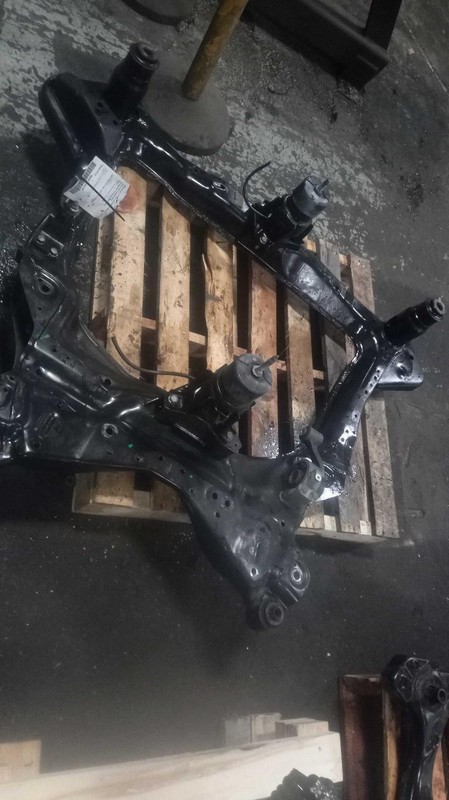 2015 Nissan Pathfinder Frame Crossmember OEM Blue 67K Miles Warranty