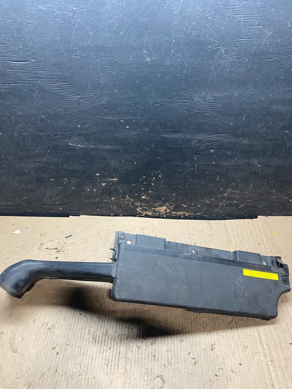 2003 to 2007 Nissan Murano Upper Air Intake Duct V3984 DG
