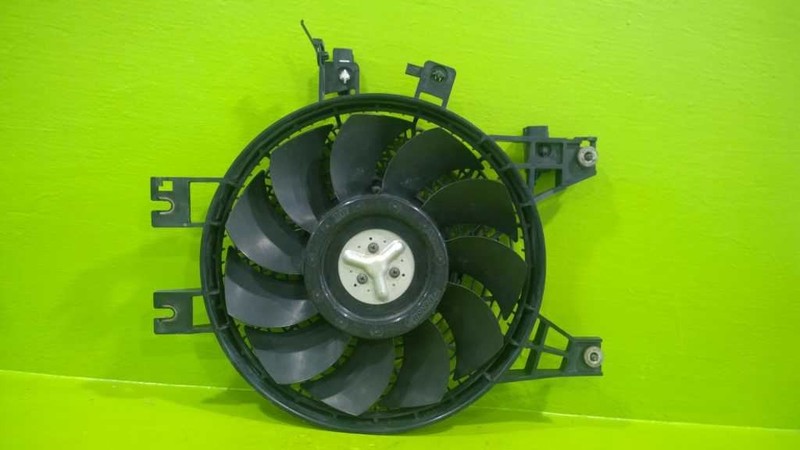 01 02 03 04 TOYOTA SEQUOIA 4.7L AT RADIATOR FAN ASSEMBLY OEM 2627-53