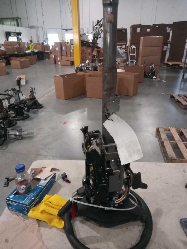 2009 Subaru Forester Steering Column Black OEM 34500SC000 104K Miles