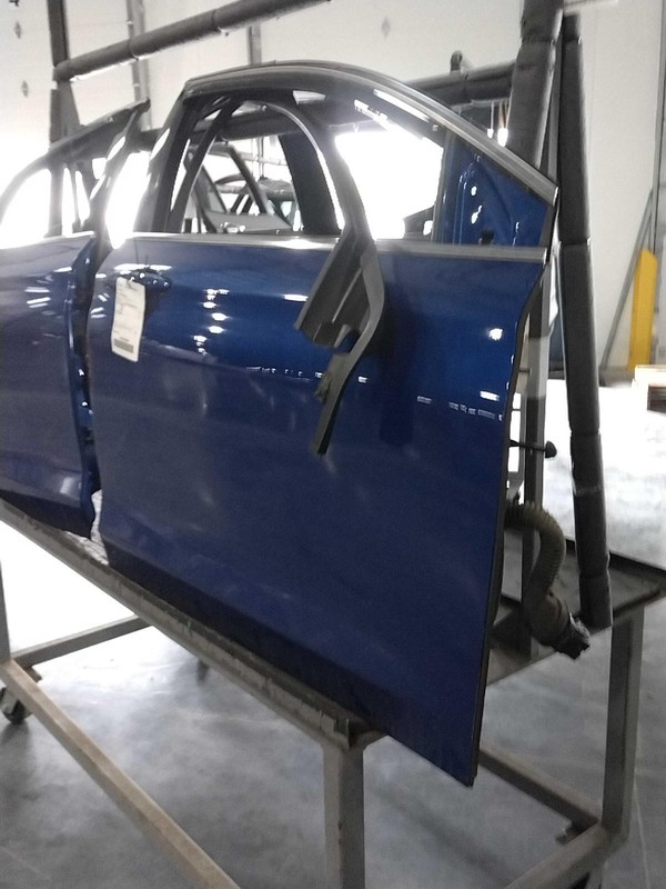 2015 Chrysler 200 Front Right Door Blue OEM Used 290381 144k Miles