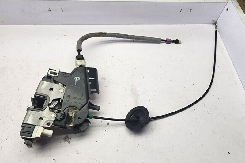 10-16 MERCEDES W207 E350 E550 COUPE CONVERTIBLE FRONT RIGHT DOOR LOCK LATCH