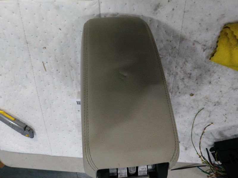 2022 AUDI Q3 Center Console LID Cover Beige OEM 83A864283A4PK 80K Miles