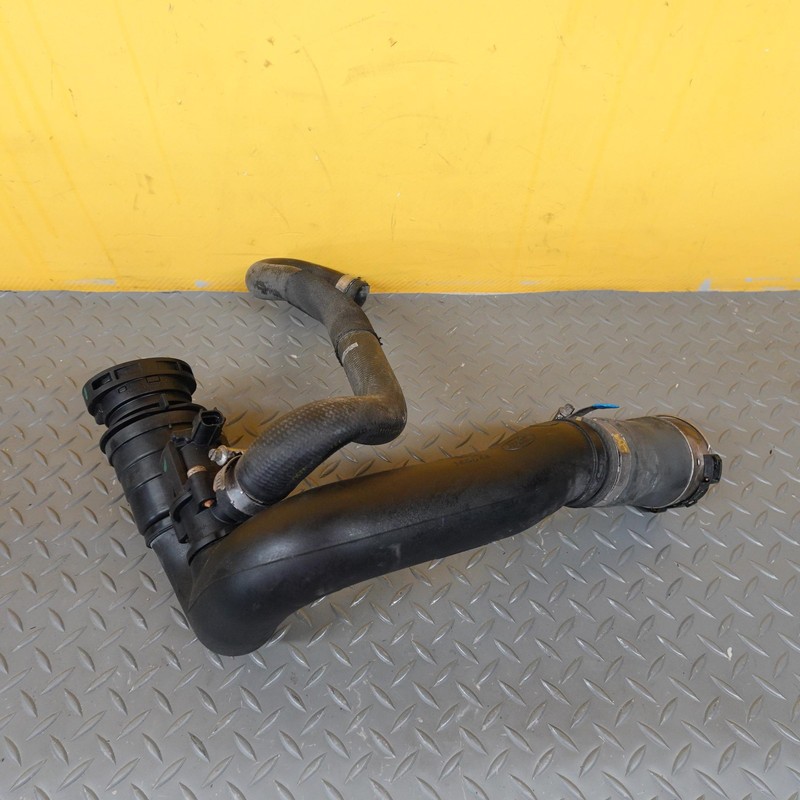 2017-2020 JAGUAR F-PACE Engine Intercooler Inlet Hose Oem Hx736n650
