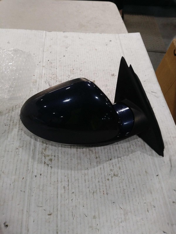 Used Right Door Mirror fits: 2015 Buick Regal Power heated w/turn signal opt DWK