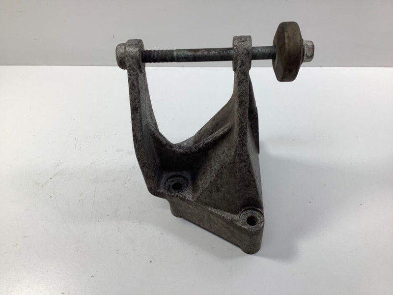 99-04 Honda Odyssey Rear Engine Mounting Bracket 50827-S0X-A02 OEM