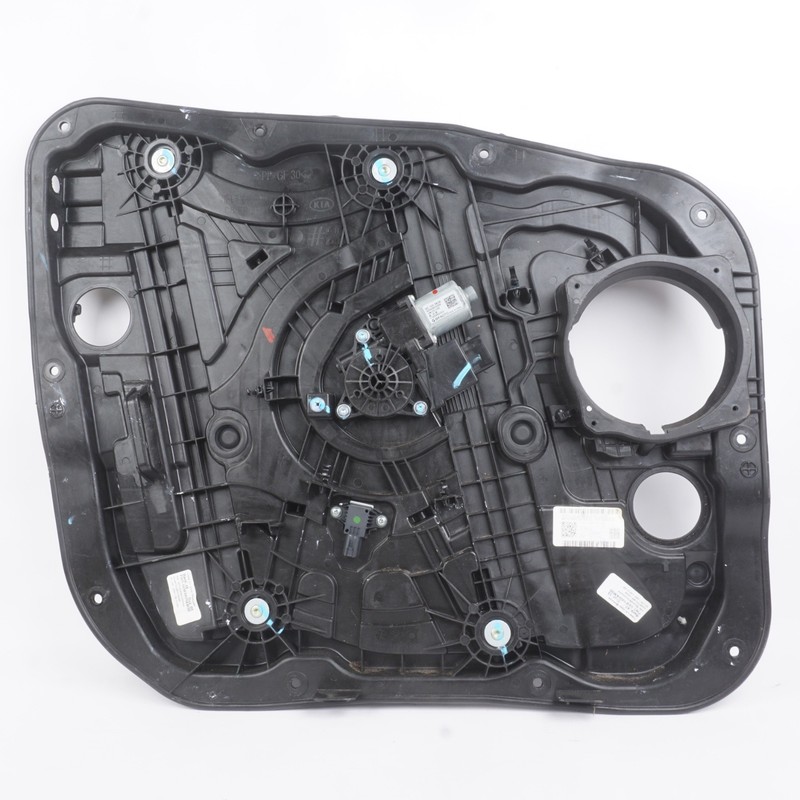 2016 - 2020 Kia Sorento Front Left Side Door Window Regulator OEM