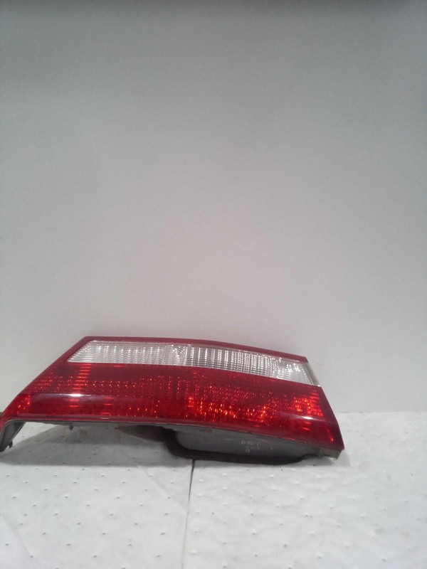 2004 Honda Accord Right Tail Light Assembly White OEM 564057 Used 123K Miles