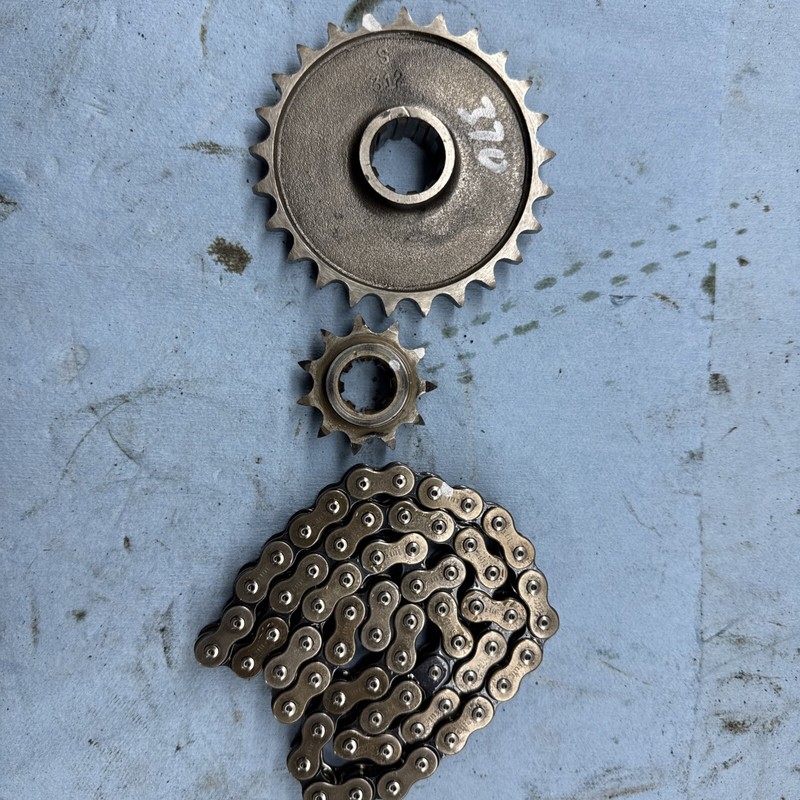1968 Ski-Doo Super Olympique 370 Vintage snowmobile Chain Case Sprockets Chain