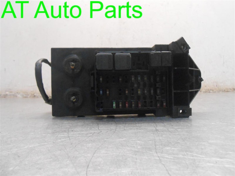 2000-2003 FORD F150 4X2 UNDER DASH RELAY FUSE BOX OEM YL3T-14A067-BA