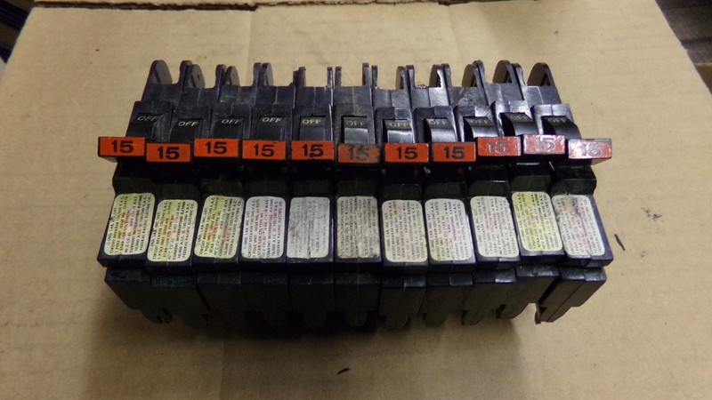 Federal Stab-Lok Circuit Breaker 1-Pole 15A Type NC, Lot of 11 *FREE SHIPPING*