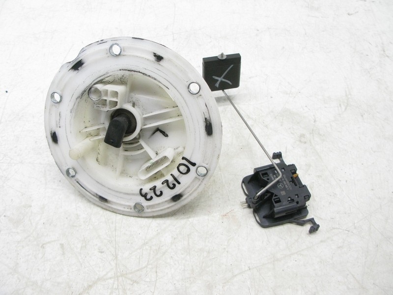 12-16 MERCEDES W204 C300 E350 IN TANK LOW PRESSURE FUEL PUMP LEFT OEM 101223