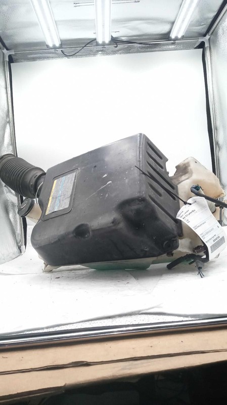2008 GMC Envoy Air Cleaner Assembly OEM 4.2L 162k Miles White 15899457