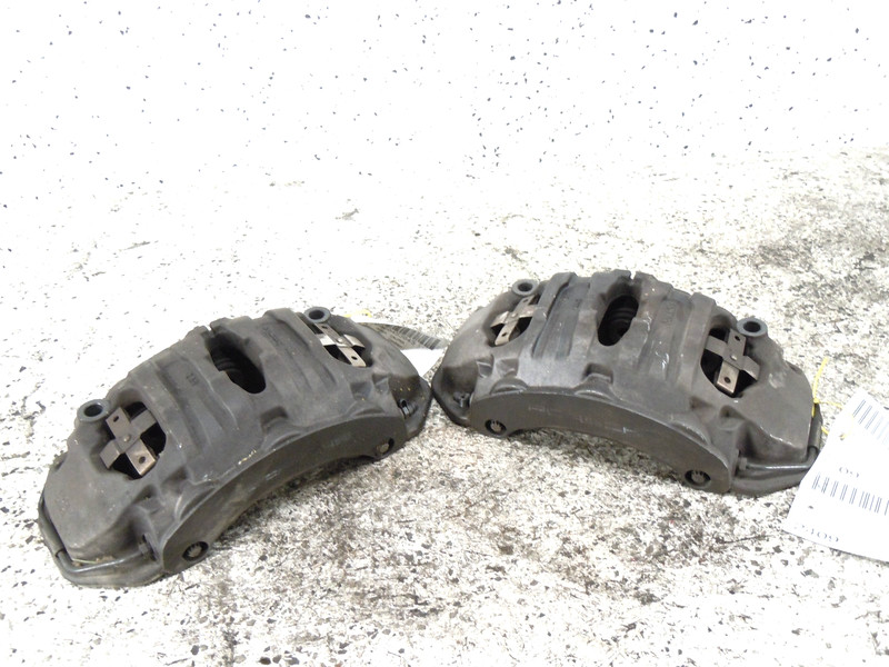 15-18 Porsche Cayenne Base Front Brake Caliper Pair Left Right OEM W/O Ceramic