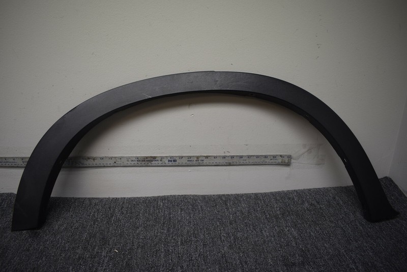 2007-2013 BMW X5 RIGHT SIDE WHEEL FLARE FACTORY OEM