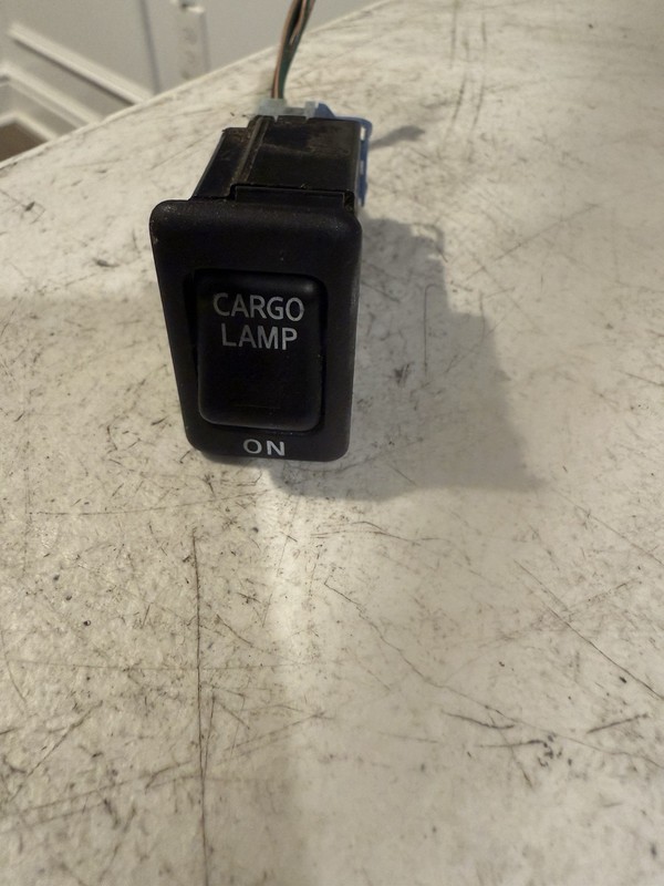 2001-2004 Nissan Frontier Cargo Lamp Light Button Control Switch