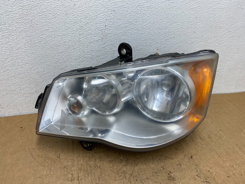 2008 to 2016 Chrysler Town and Country Left Driver Lh Side Headlight AD0650 DW