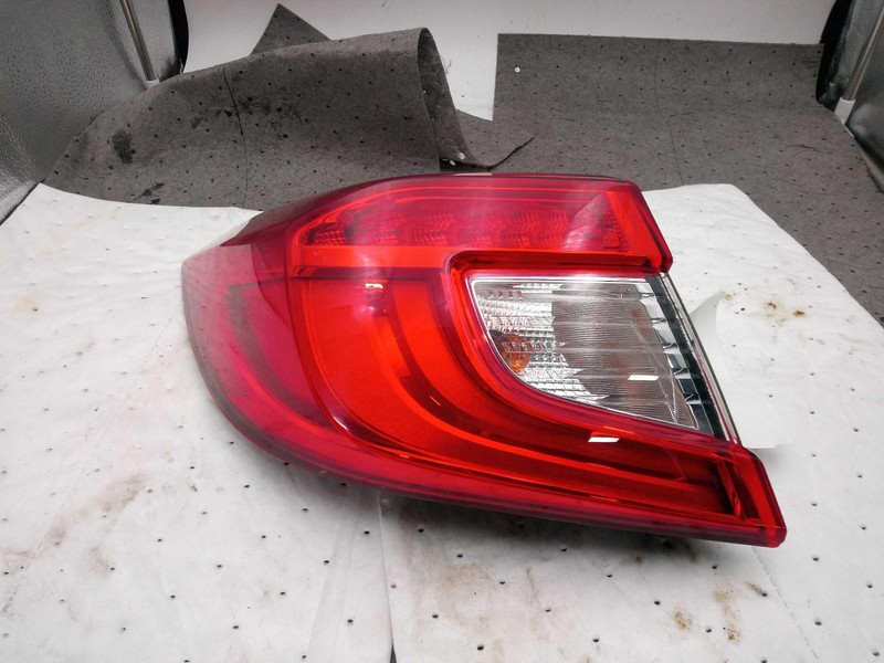 Used Left Tail Light Assembly fits: 2020 Honda Accord turbo decklid mounted w/o