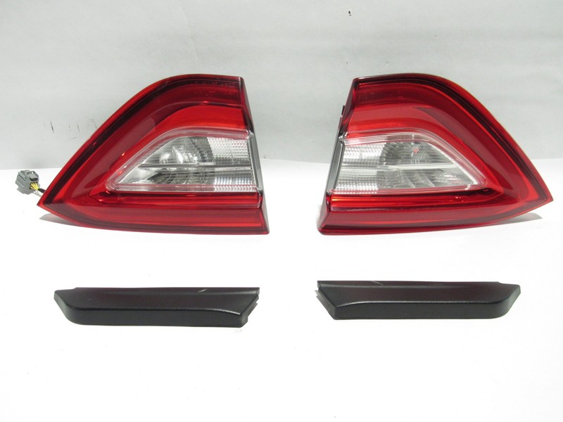 Maserati Levante 2018 Rear Right Left Inner Taillight Light Lamp Set 16-24 ;#4
