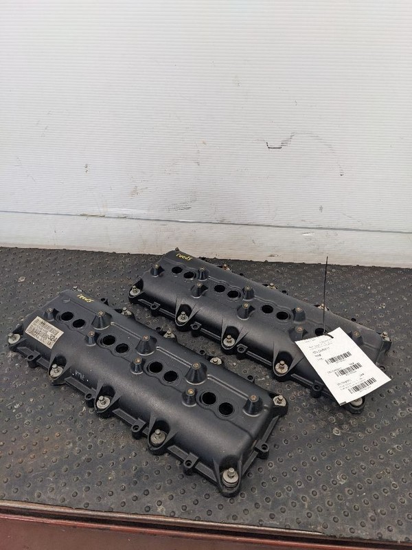 2006-2026 Doge Ram 1500 2500 3500 5.7L 6.4L V8 Engine Pair of Valve Covers OEM