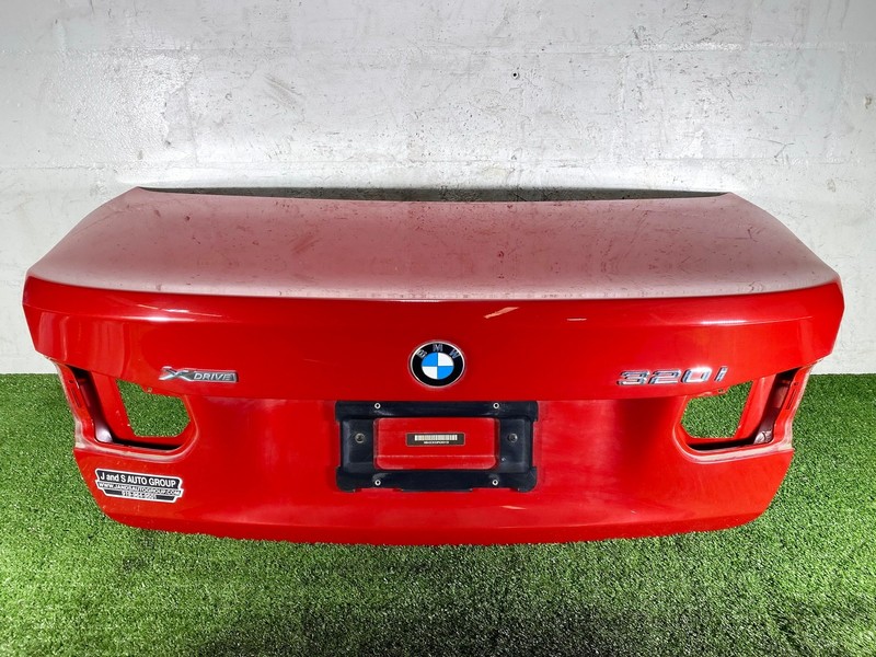 12-18 BMW SERIES 3 328i F30 REAR TRUNK HATCH BOOT DECK LID COVERW/ EMBLEM OEM