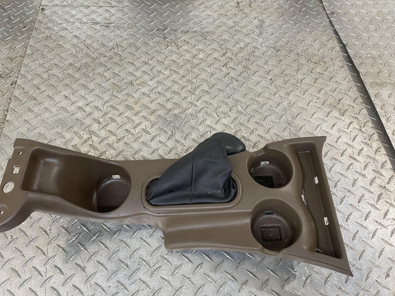 2002-2004 Chevrolet Trailblazer Trail Blazer Shifter Bezel Oak Oem Tested
