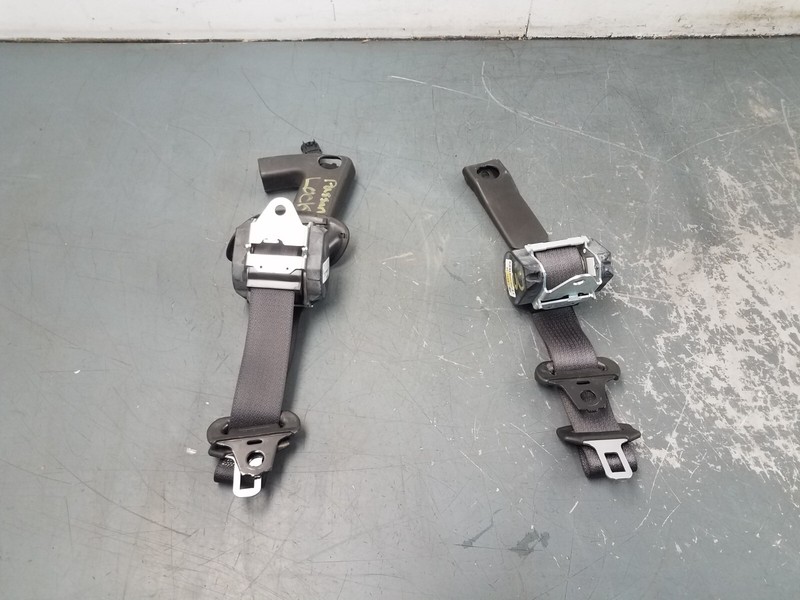 2011 Chevy Corvette C6 Grand Sport Seat Belt Set - Locked #9186 P6