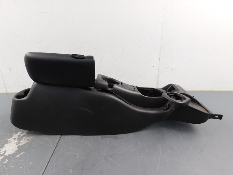 2000 98 99 00 01 02 Chevy CamaroSS Center Console / Armrest #2927 - M5