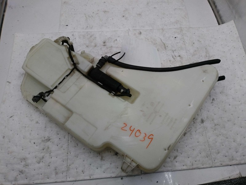 2013 BMW 528I Washer Fluid Reservoir OEM White Used 124K Miles NJ25-24039