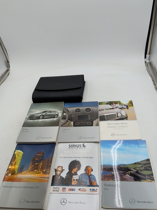 2011 Mercedes Benz R350 Genuine OEM Owner's Manual Set w/Case & COMAND R Class