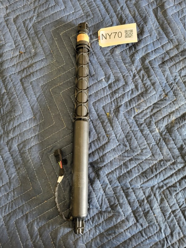 Used Oem BMW Rear Tailgate Liftgate Trunk Power Lift Strut for 2019-2022 X5