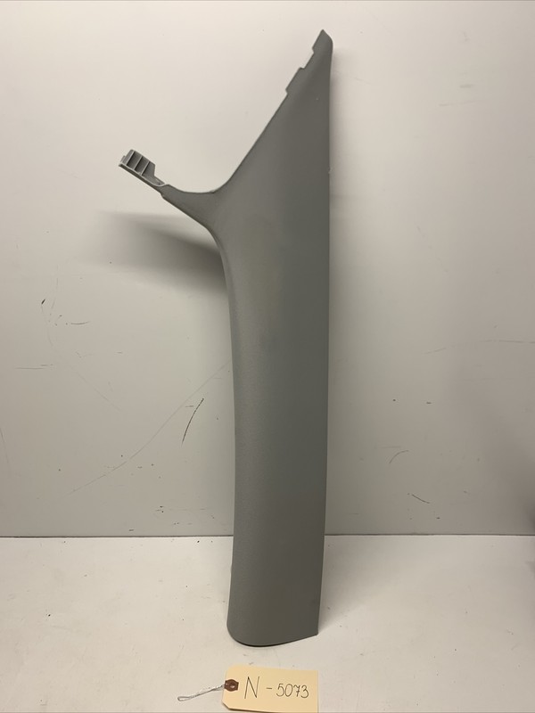 20-22 TESLA MODEL Y WINDSHIELD RIGHT SIDE A PILLAR TRIM COVER PANEL 5073 U22