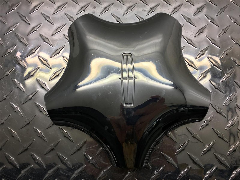 1999 2000 NAVIGATOR 17X7-1/2 CENTER CAP ONLY OEM XL74-1A096-AB