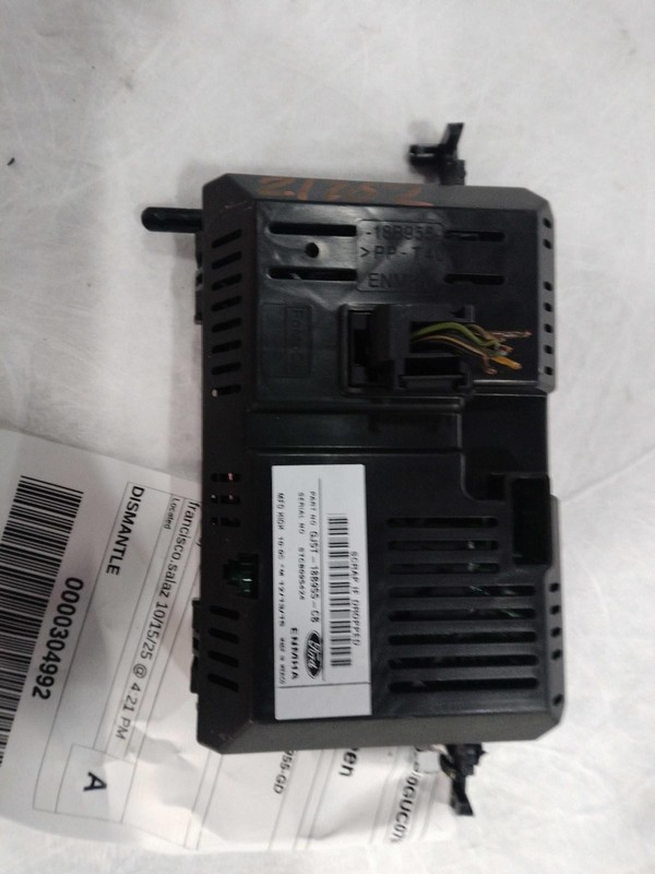 2016 Ford Escape Infotainment Display OEM Black 137K Miles NJ25-21762-542560