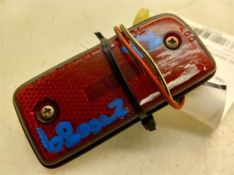 91-92 TOYOTA LAND CRUISER PASSENGER SIDE REAR SIDE MARKER