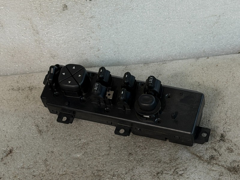 1999 - 2004 Jeep Grand Cherokee Left Driver Side Master Power Window Switch OEM