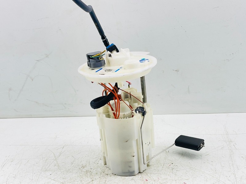 10-19 FORD C-MAX 2.0L ENGINE FUEL TANK RESERVOIR PUMP W/ LEVEL SENSOR OEM