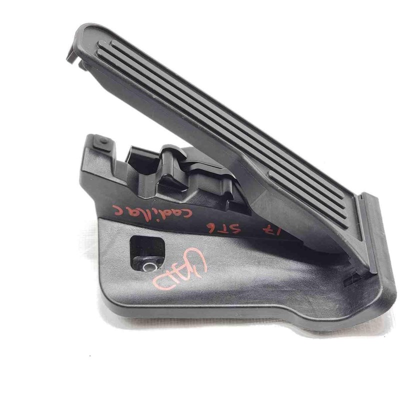 2017 CT6 2.0L Turbo AT Accelerator Gas Pedal Assembly OEM 23390863